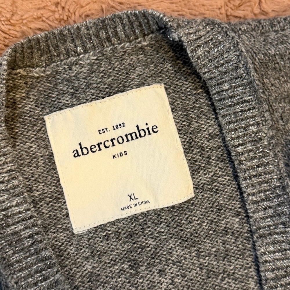 Abercrombie & Fitch Heather Gray with silver Cardigan Sweater kids size XL - Picture 4 of 6